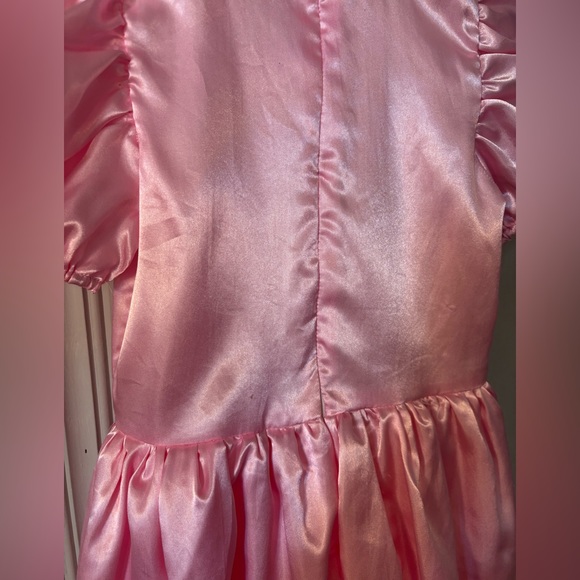 🩷✨ Princess Peach Costume - Dress 👑 - Picture 4 of 4